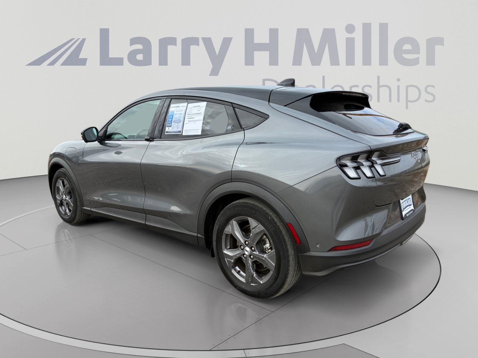 Used 2023 Ford Mustang Mach-E Select w/ Comfort Package Lite AWD/4WD image 3