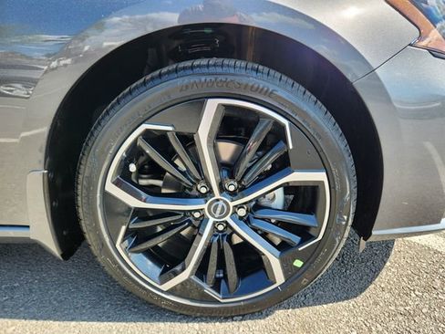 New 2026 Nissan Altima 2.5 SR FWD image 7