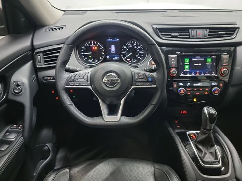 Used 2020 Nissan Rogue SL w/ Premium Package image 16