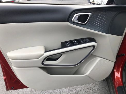 Used 2022 Kia Soul S w/ Paint Protection Package image 16