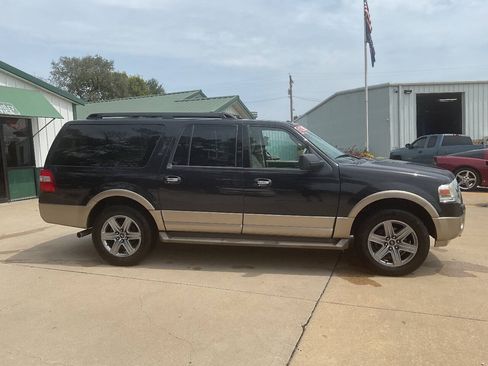 Used 2014 Ford Expedition EL XLT w/ Equipment Group 202A AWD/4WD image 2