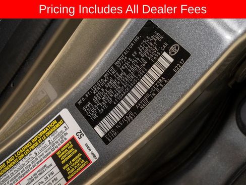 Used 2025 Toyota Camry SE w/ Convenience Package FWD image 19