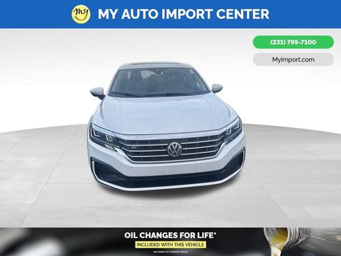 Used 2020 Volkswagen Passat 2.0T R-Line image 6