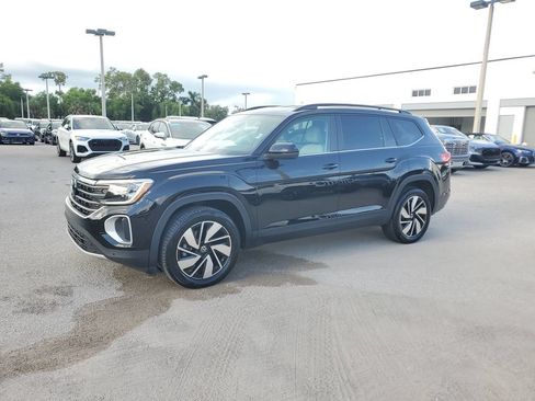 Certified 2024 Volkswagen Atlas SE FWD image 8