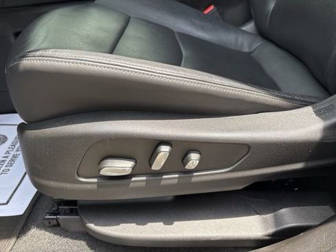 Used 2022 Cadillac XT6 Premium Luxury image 27