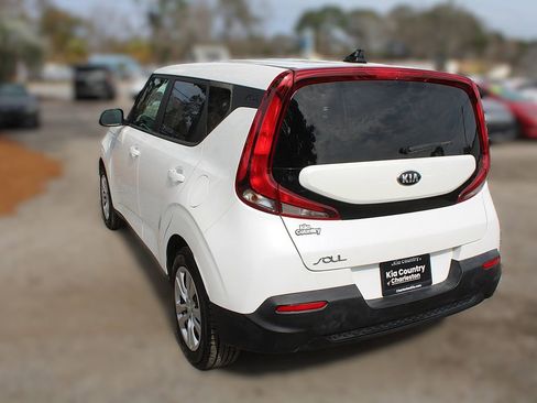 Certified 2020 Kia Soul LX image 11
