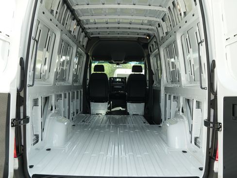 New 2025 Mercedes-Benz Sprinter 2500 image 20