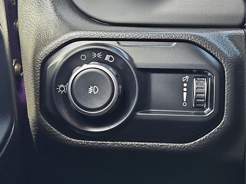Used 2023 Jeep Wrangler Unlimited Sport AWD/4WD image 13