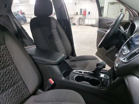 Used 2024 Chevrolet Equinox LT image 10