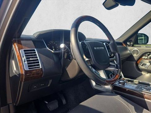 Used 2020 Land Rover Range Rover HSE image 9