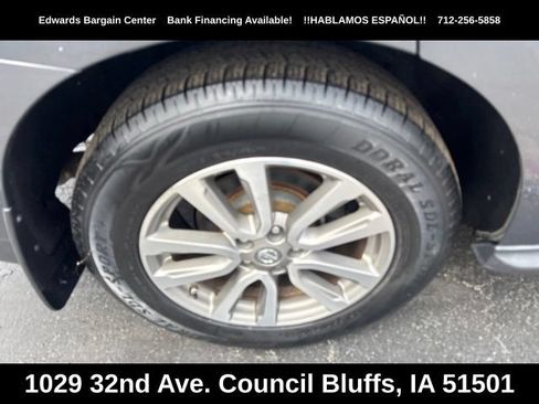 Used 2014 Nissan Pathfinder SV w/ Trailer Tow Package AWD/4WD image 8