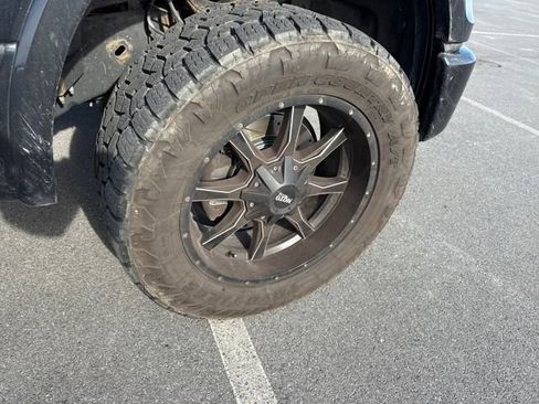 Used 2015 Ford F150 Platinum w/ Equipment Group 701A Luxury image 11