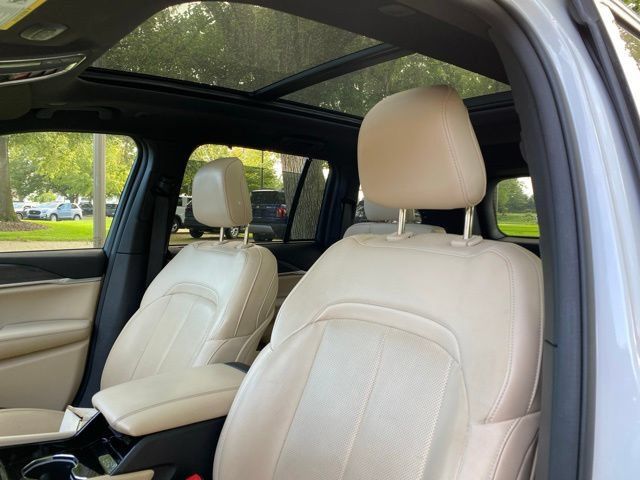 Used 2022 Jeep Grand Cherokee Limited 4xe w/ Luxury Tech Group II AWD/4WD image 2