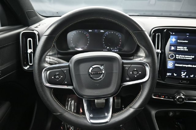 Used 2021 Volvo XC40 T5 R-Design w/ Advanced Package AWD/4WD image 16