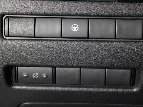 Certified 2021 Nissan Rogue SV FWD image 24