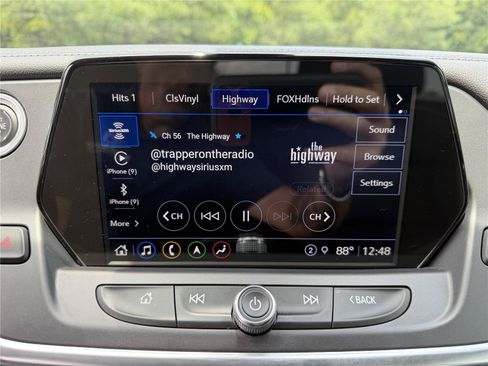 Used 2021 Chevrolet Blazer LT w/ Sound & Technology Package FWD image 7