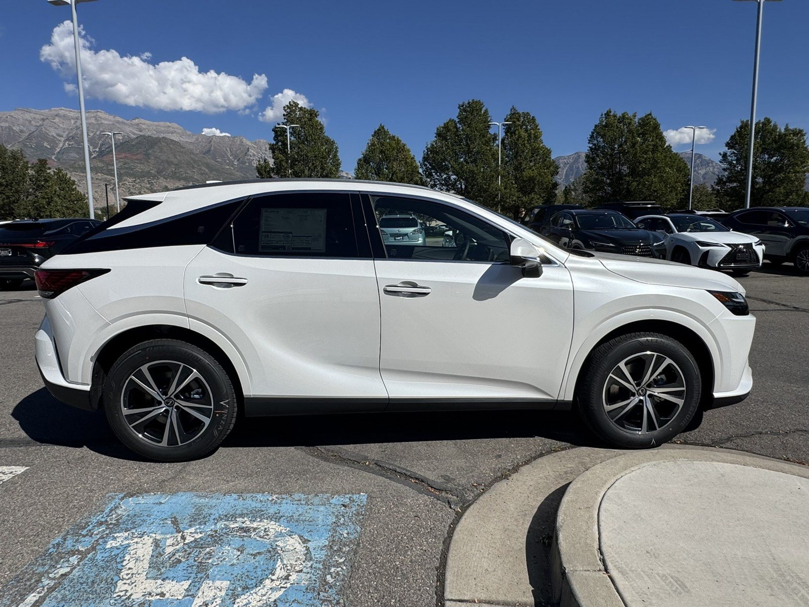 New 2026 Lexus RX 350 Premium FWD image 8