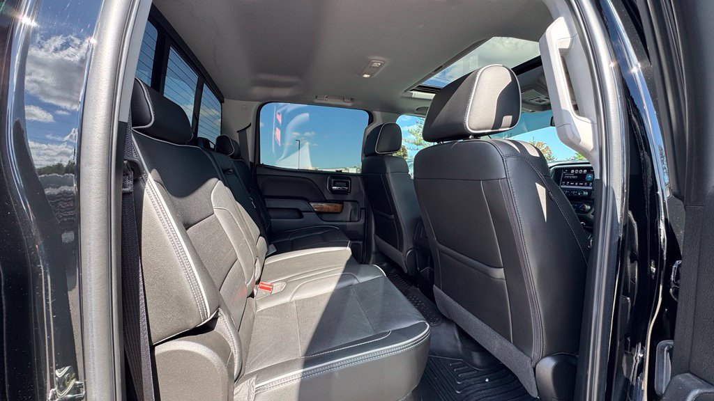 Used 2018 Chevrolet Silverado 2500 High Country w/ Duramax Plus Package AWD/4WD image 16