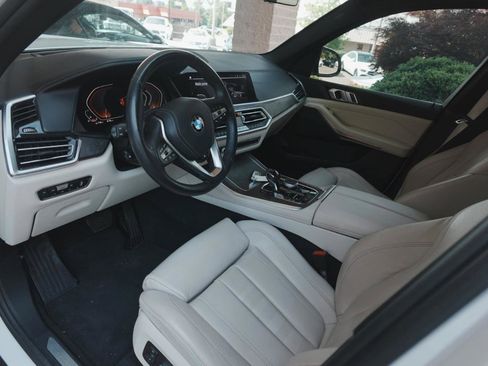 Used 2019 BMW X5 xDrive40i w/ Premium Package 2 AWD/4WD image 8