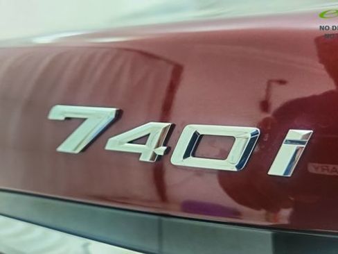 Used 2026 BMW 740i RWD image 17