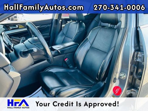 Used 2017 Nissan Maxima 3.5 SV image 11