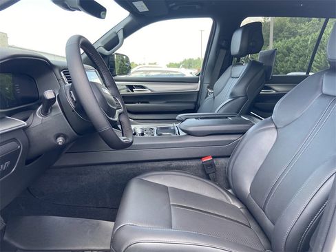 New 2025 Jeep Wagoneer Series II image 13