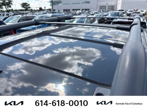 Used 2012 Nissan Frontier SL w/ Moonroof Pkg AWD/4WD image 7