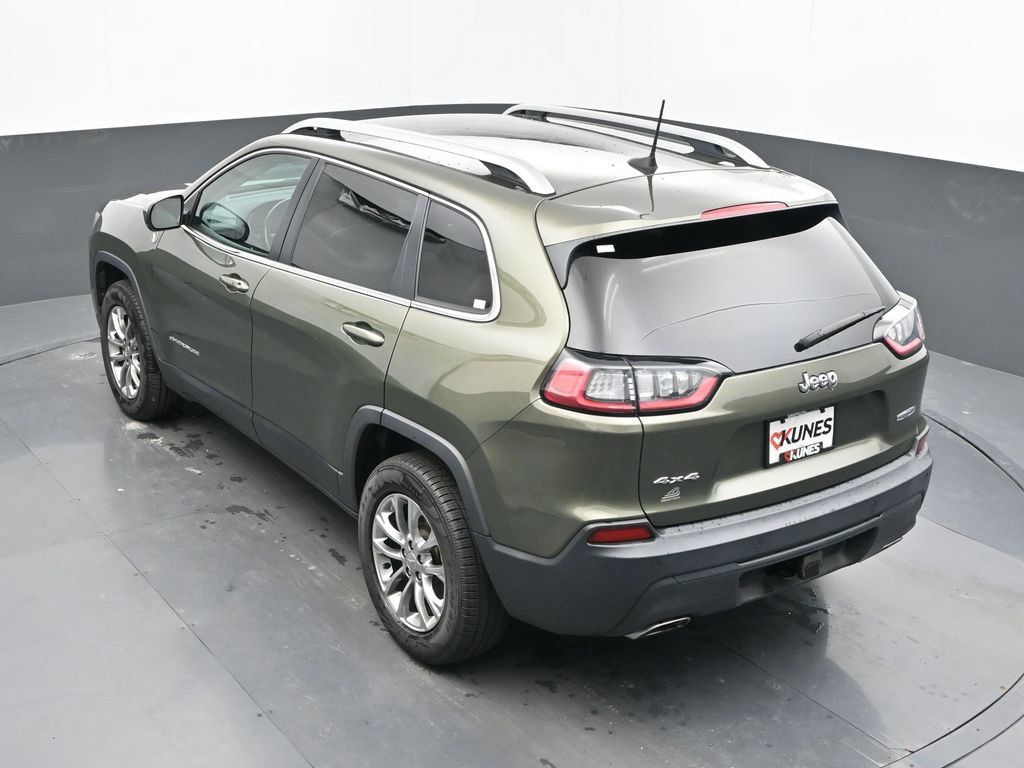 Used 2019 Jeep Cherokee Latitude Plus w/ Comfort/Convenience Group AWD/4WD image 21