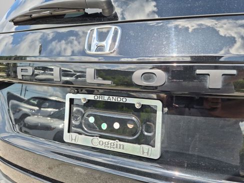 Certified 2023 Honda Pilot Sport image 30
