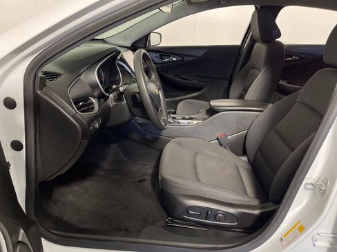 Used 2024 Chevrolet Malibu LT image 13