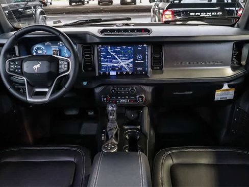New 2025 Ford Bronco Badlands image 12