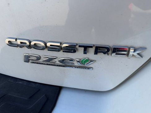 Used 2017 Subaru Crosstrek 2.0i Premium w/ Moonroof Package AWD/4WD image 30