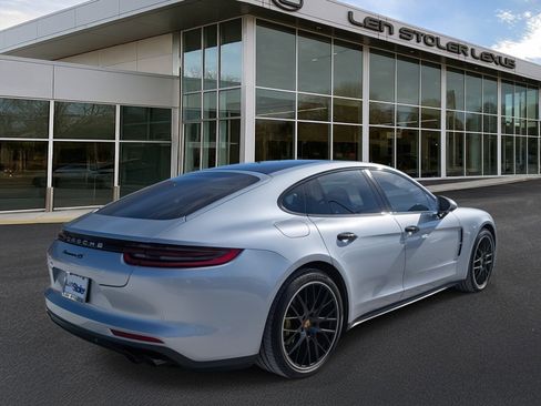 Used 2018 Porsche Panamera 4S image 3