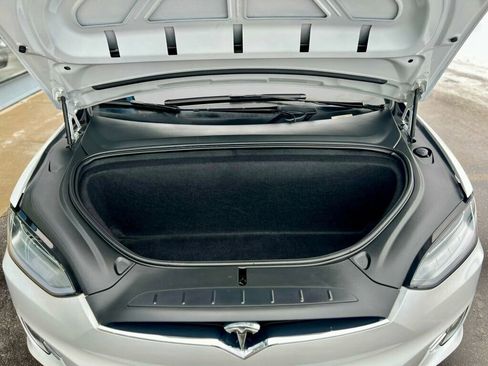 Used 2019 Tesla Model X Performance image 9
