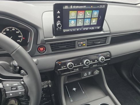 New 2025 Honda Pilot Touring image 30