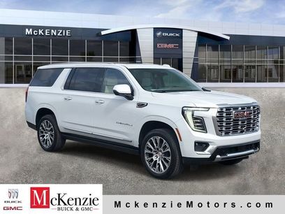 New 2026 GMC Yukon XL Denali w/ Sun & Power Step Package