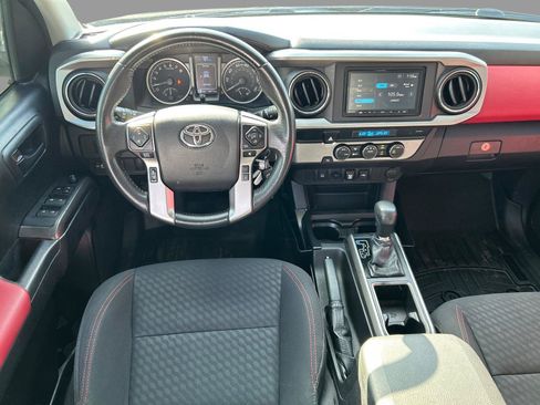 Used 2021 Toyota Tacoma SR5 RWD image 30