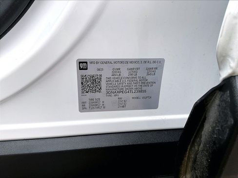 Used 2026 Chevrolet Equinox LT AWD/4WD image 34