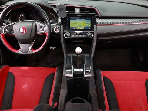 Used 2017 Honda Civic Type R image 2