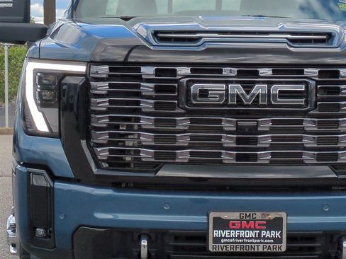 Used 2026 GMC Sierra 3500 Denali Ultimate AWD/4WD image 46