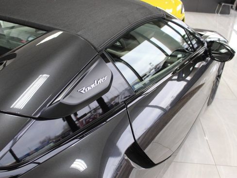 Used 2019 BMW i8 Roadster AWD/4WD image 8