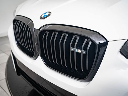 Used 2024 BMW X4 M40i w/ Premium Package image 3