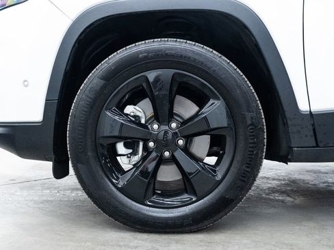 Used 2023 Jeep Cherokee Altitude Lux AWD/4WD image 7