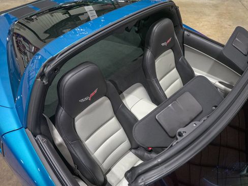 Used 2008 Chevrolet Corvette Coupe w/ Preferred Equipment Group RWD image 21