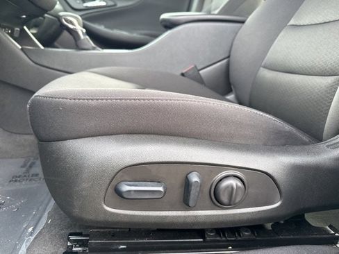 Used 2024 Chevrolet Malibu LT image 28