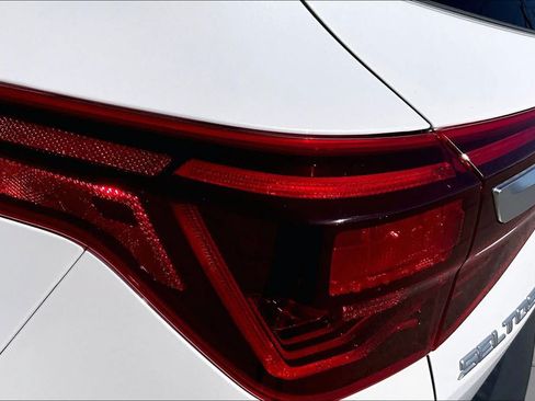 Used 2023 Kia Seltos S w/ Navigation Package FWD image 28
