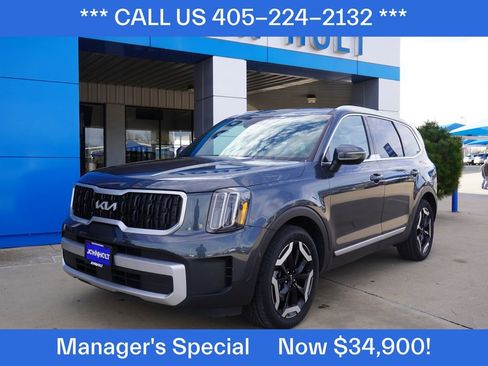 Used 2024 Kia Telluride EX w/ EX Captain's Chair Package image 1