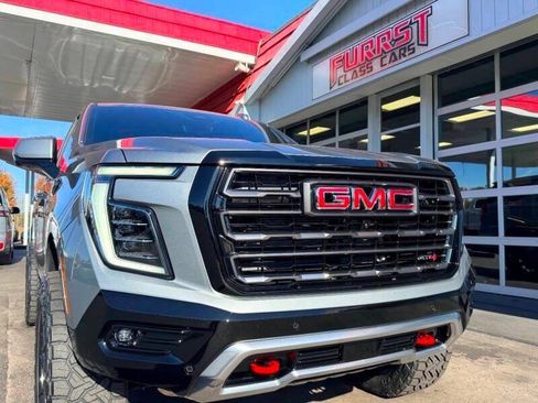 Used 2025 GMC Yukon AT4 Ultimate w/ LPO, Floor Liner Package AWD/4WD image 17