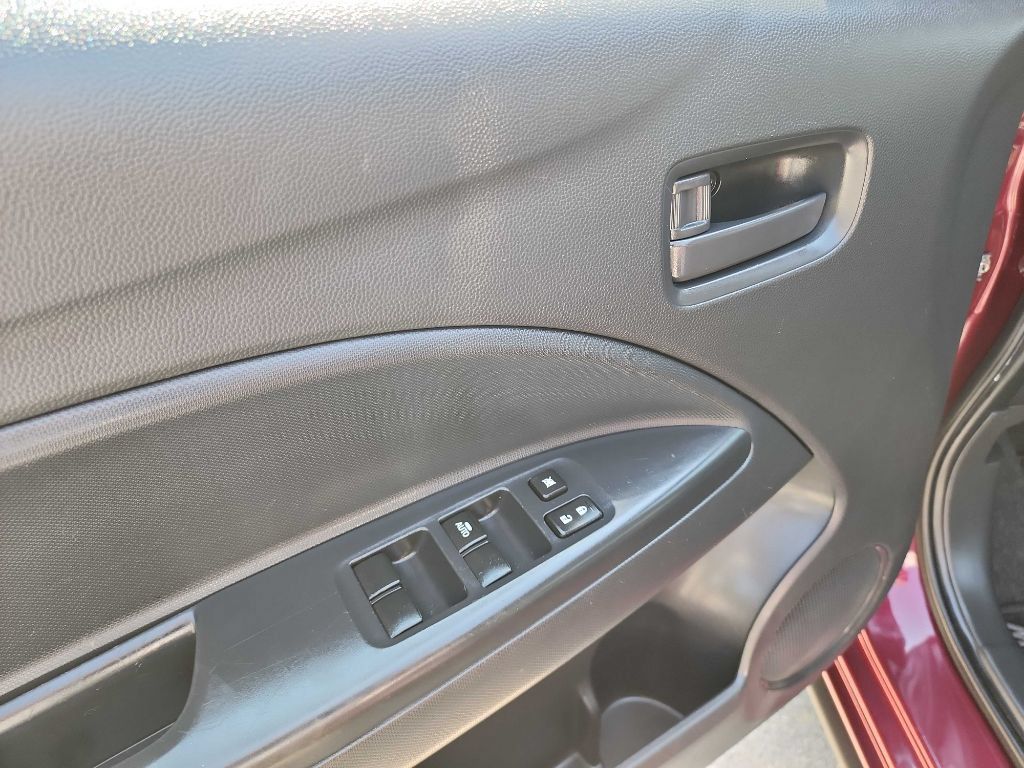 Used 2024 Mitsubishi Mirage ES FWD image 13