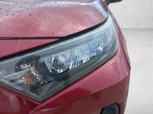 Used 2021 Toyota RAV4 LE FWD image 9